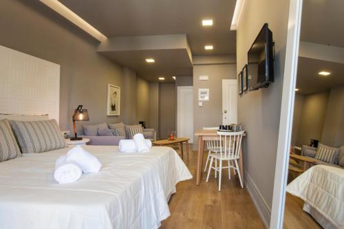 Candia Studios & Rooms