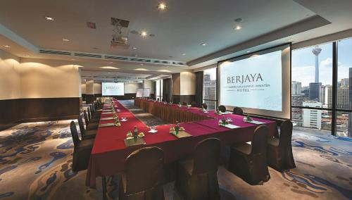 Гостиная зона в Berjaya Times Square Hotel, Kuala Lumpur