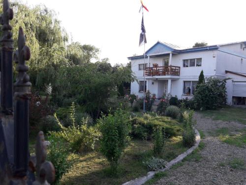 Κήπος έξω από το Perla Neagră Lotus Spa