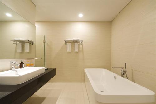 Aviary Bintaro tesisinde bir banyo