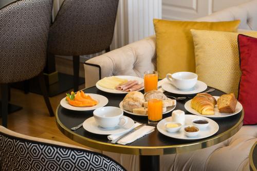 Φαγητό σε αυτός ο ξενώνας ή κάπου εκεί κοντά