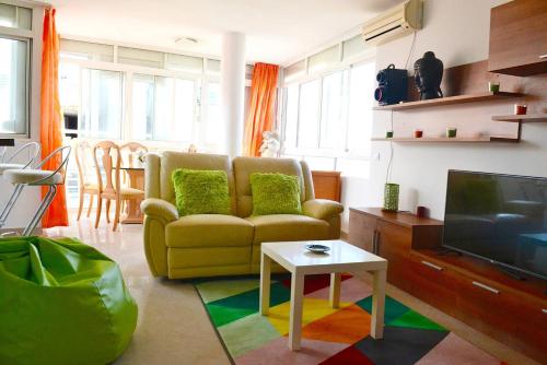 Apartment Piso Alexia, Torremolinos, Spain - Booking.com