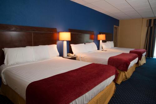 Cama o camas de una habitación en Hampton Falls Inn