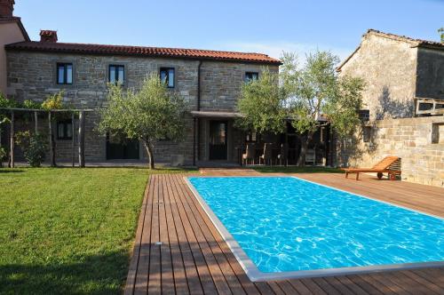 Πισίνα στο ή κοντά στο Gorgeous Istrian Villa