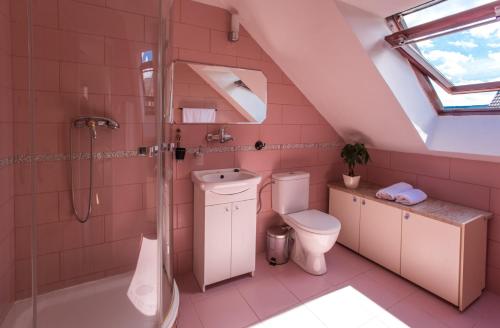 Ubytovani Stare Hute, Novohradské hory tesisinde bir banyo