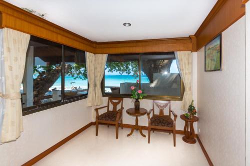 Gallery image of Long Beach Lodge, Chaweng Beach, Koh Samui in Chaweng