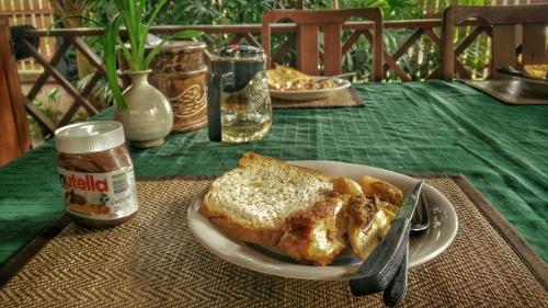 Makanan di atau berdekatan homestay