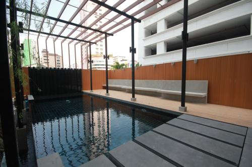 สระว่ายน้ำที่อยู่ใกล้ ๆ หรือใน ซีรีน สุขุมวิท 39