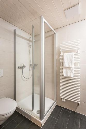 Hotel Oberland photo 2