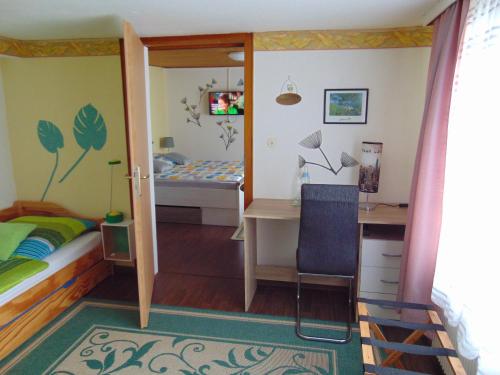 Hotel Garni "Adria"にあるベッド