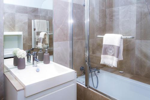 Liiiving in Porto | Ribeira Boutique Apartment