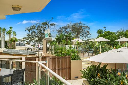Gambar di galeri bagi Bayview Beachfront Apartments, in town right on the beach di Byron Bay