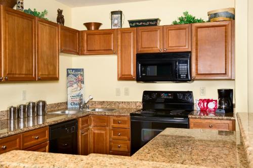 Dapur atau dapur kecil di Zephyr Mountain Lodge