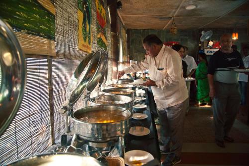 Huéspedes de Symphony Palms Beach Resort And Spa