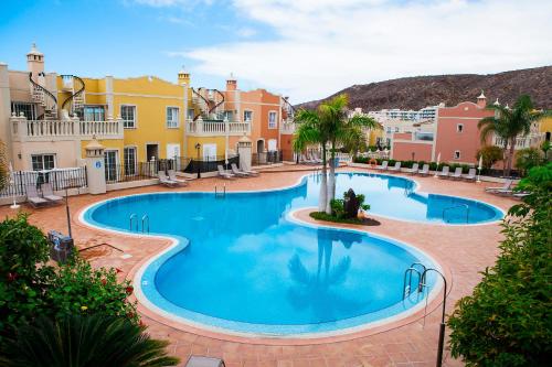 Bazén v ubytovaní Duplex 2 bedrooms for you with Air Conditioner alebo v jeho blízkosti