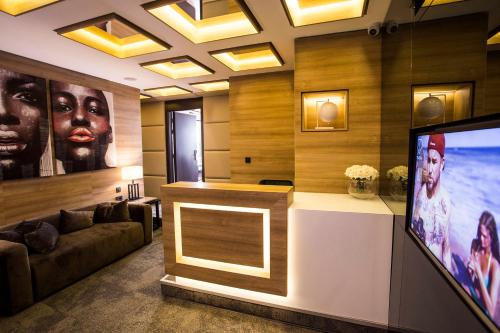 TV o dispositivi per l'intrattenimento presso Eden Luxury Suites Terazije