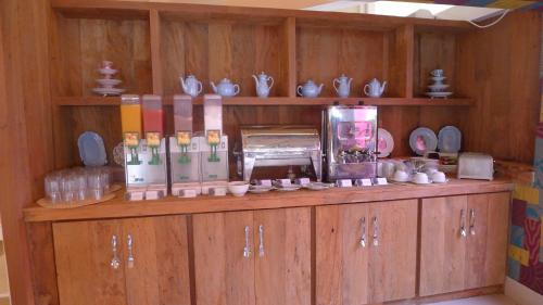 Utensilios para hacer té y café en Costa Verde Tabatinga Hotel