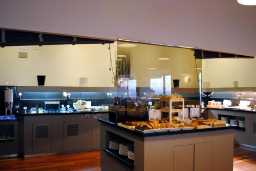 Η κουζίνα ή μικρή κουζίνα στο Parador de Antequera