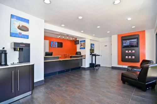 Fotografie z fotogalerie ubytování Motel 6-Fairfield, CA - Napa Valley v destinaci Fairfield