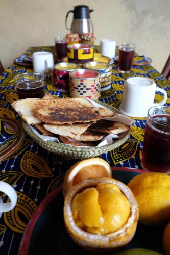 Еда / где поесть недалеко от of country house