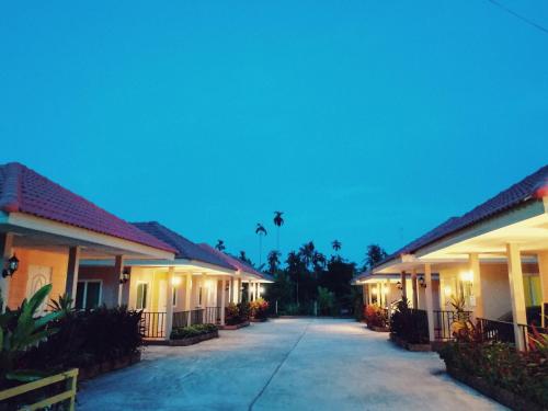 Foto da galeria de Deva Garden Resort em Prachin Buri