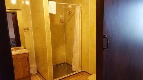 Ванная комната в Foveaux Hotel