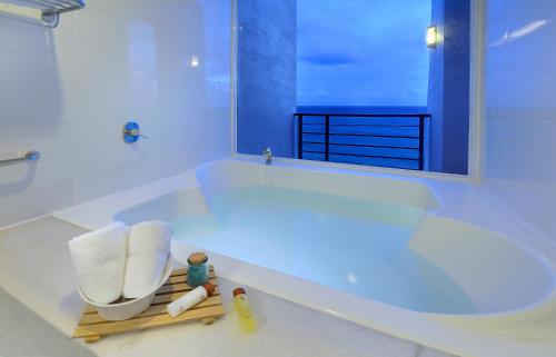 Kupatilo u objektu Chateau Beach Resort Kenting
