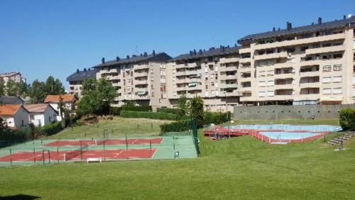 Piscina a Atico Jaca Oroel o a prop