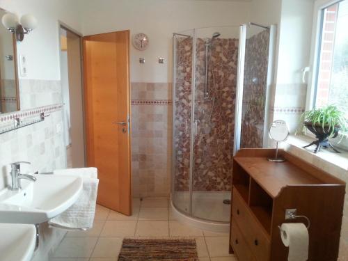 Ένα μπάνιο στο Ferienwohnung an der Hasenburg