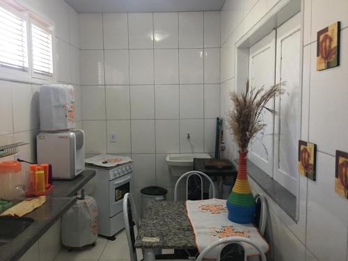 Dapur atau dapur kecil di Chalé em Barreirinhas