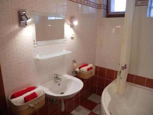 A bathroom at Villa Pedro
