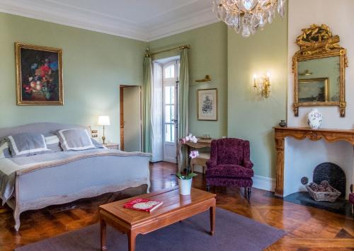 Χώρος καθιστικού στο Chateau de Tourreau