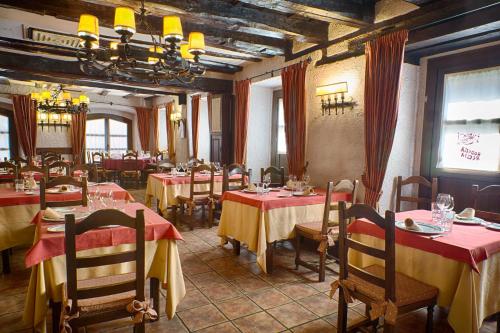Restaurace v ubytování Hotel La Posada Regia