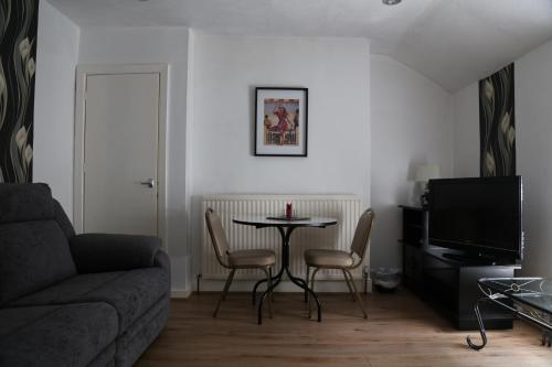 Gallery image of La Suisse Serviced Apartments in Manchester