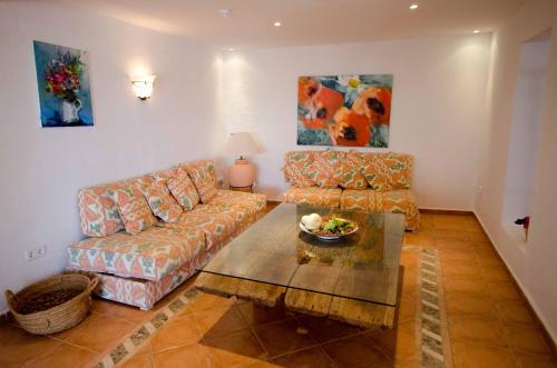 Χώρος καθιστικού στο Hotel Club Can Jordi
