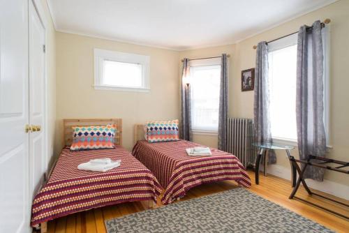 Katil atau katil-katil dalam bilik di Apartments in Salem