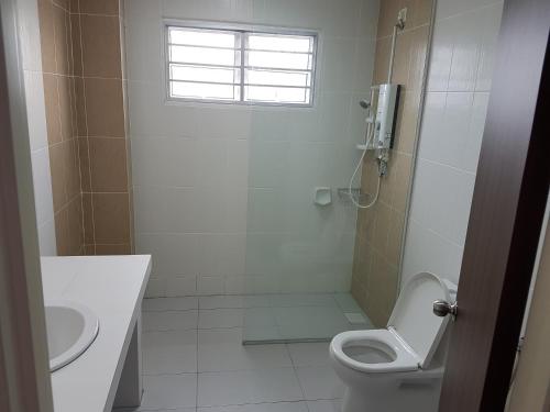 Koupelna v ubytování Sitiawan Homestay Entire Semi D home