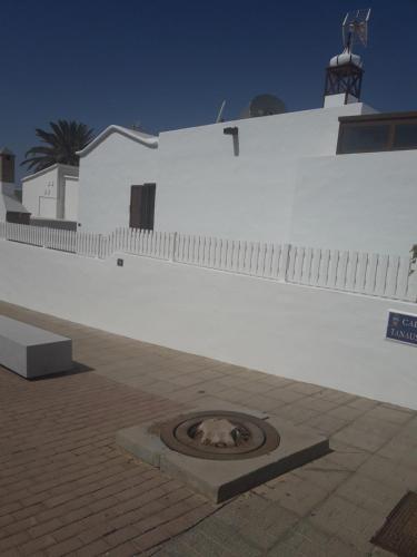 Villa Corona Roses