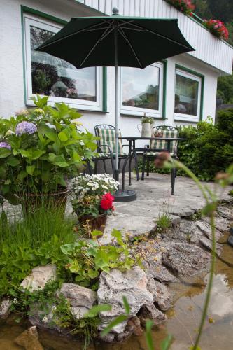 Taman di luar Gästehaus Behle-Schäperken