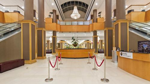 The Florida Hotel & Conference Center in the Florida Mall photo 28