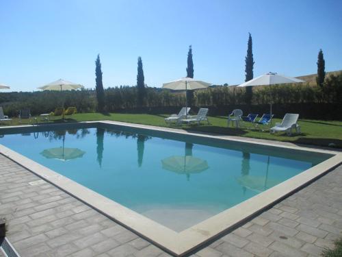 Bazén v ubytování Agriturismo Stigliano nebo v jeho okolí