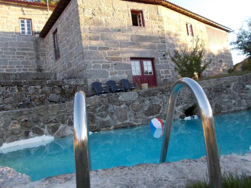 Bazén v ubytování Quinta do Riacho nebo v jeho okolí