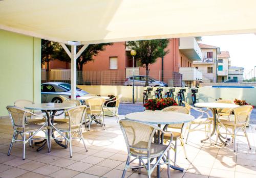 Fotografie z fotogalerie ubytování Hotel Caravel v destinaci Marotta