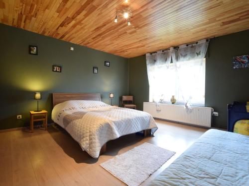Fotografie z fotogalerie ubytování Nice Holiday Home in Tillet with Private Terrace v destinaci Gérimont