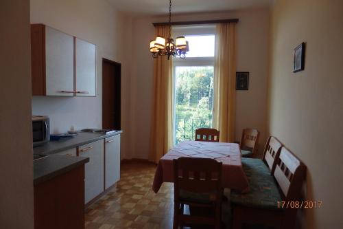 Una cocina o cocineta en Hotel Restaurant Winterbach