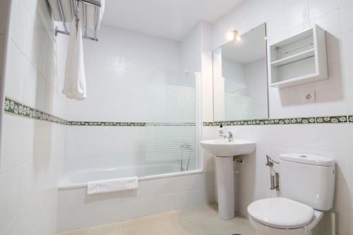 Koupelna v ubytování Apartamentos Centro 1 El Puerto de Santa Maria