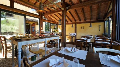Restoran atau tempat lain untuk makan di Podere Il Poggiolo