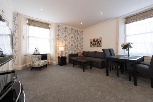 Royal Princes Suites photo 26