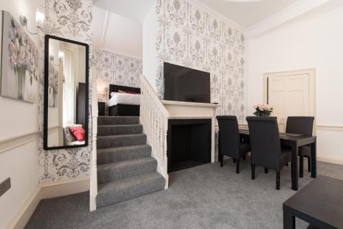 Royal Princes Suites photo 22