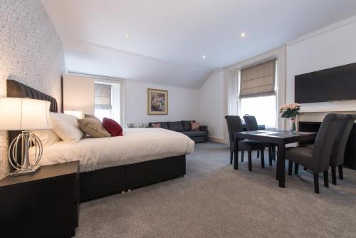 Royal Princes Suites photo 35